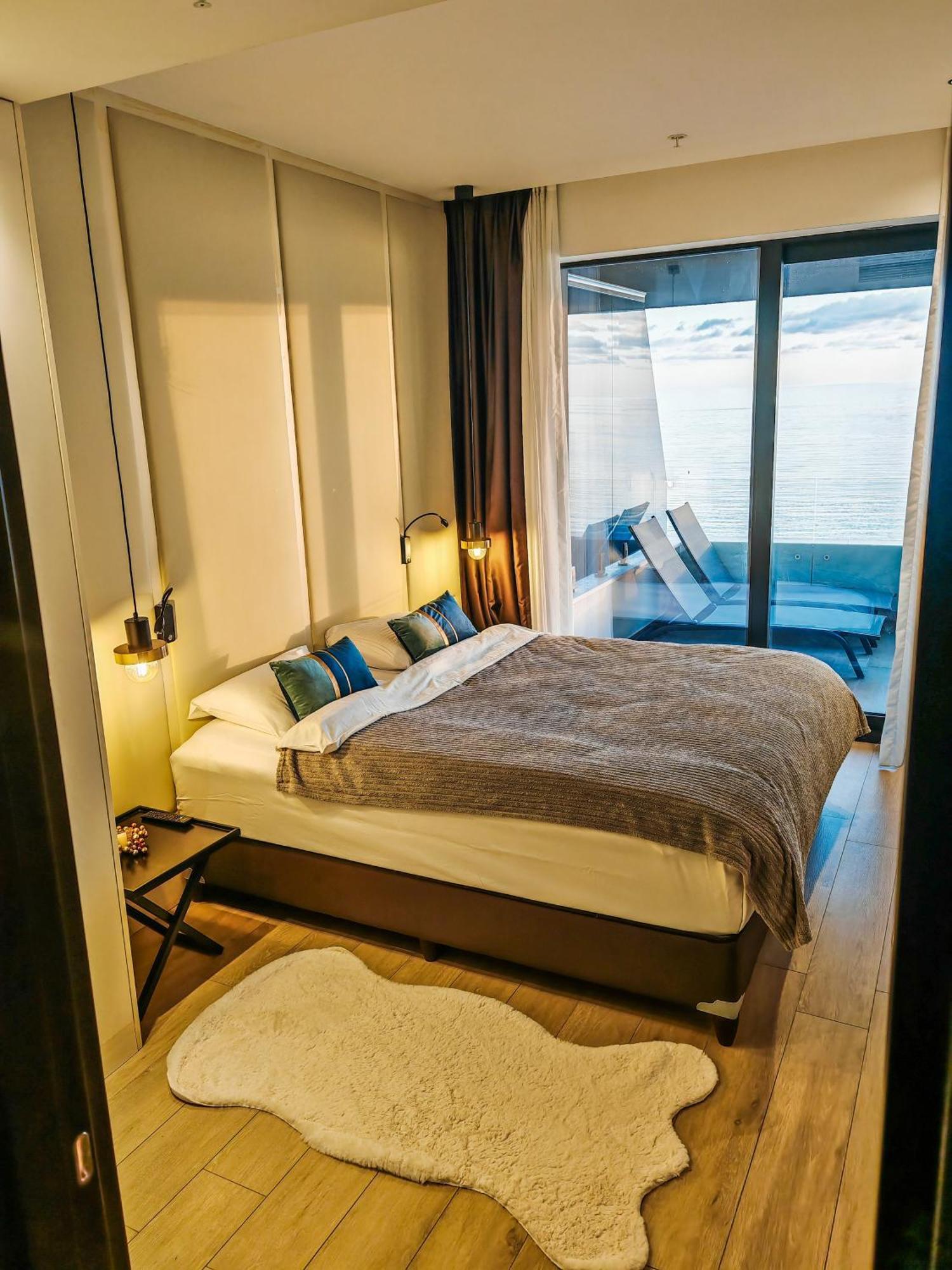 Beachfront Luxury Apartment ブドヴァ エクステリア 写真