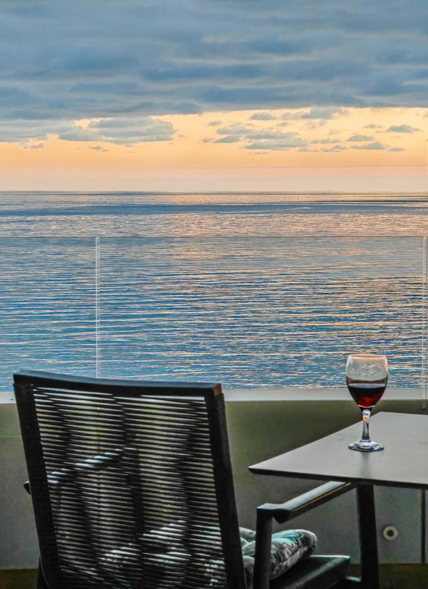 Beachfront Luxury Apartment ブドヴァ エクステリア 写真