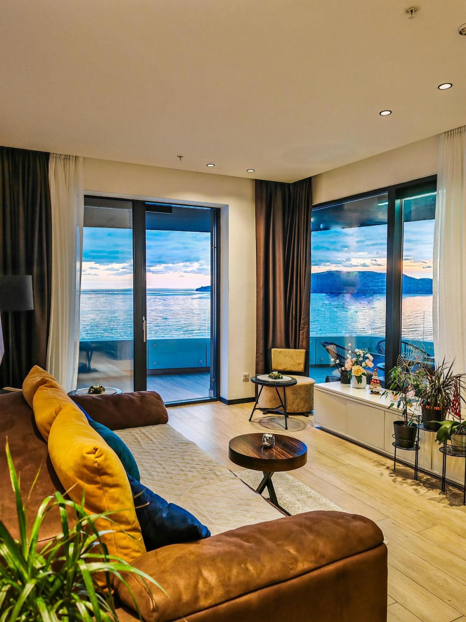 Beachfront Luxury Apartment ブドヴァ エクステリア 写真